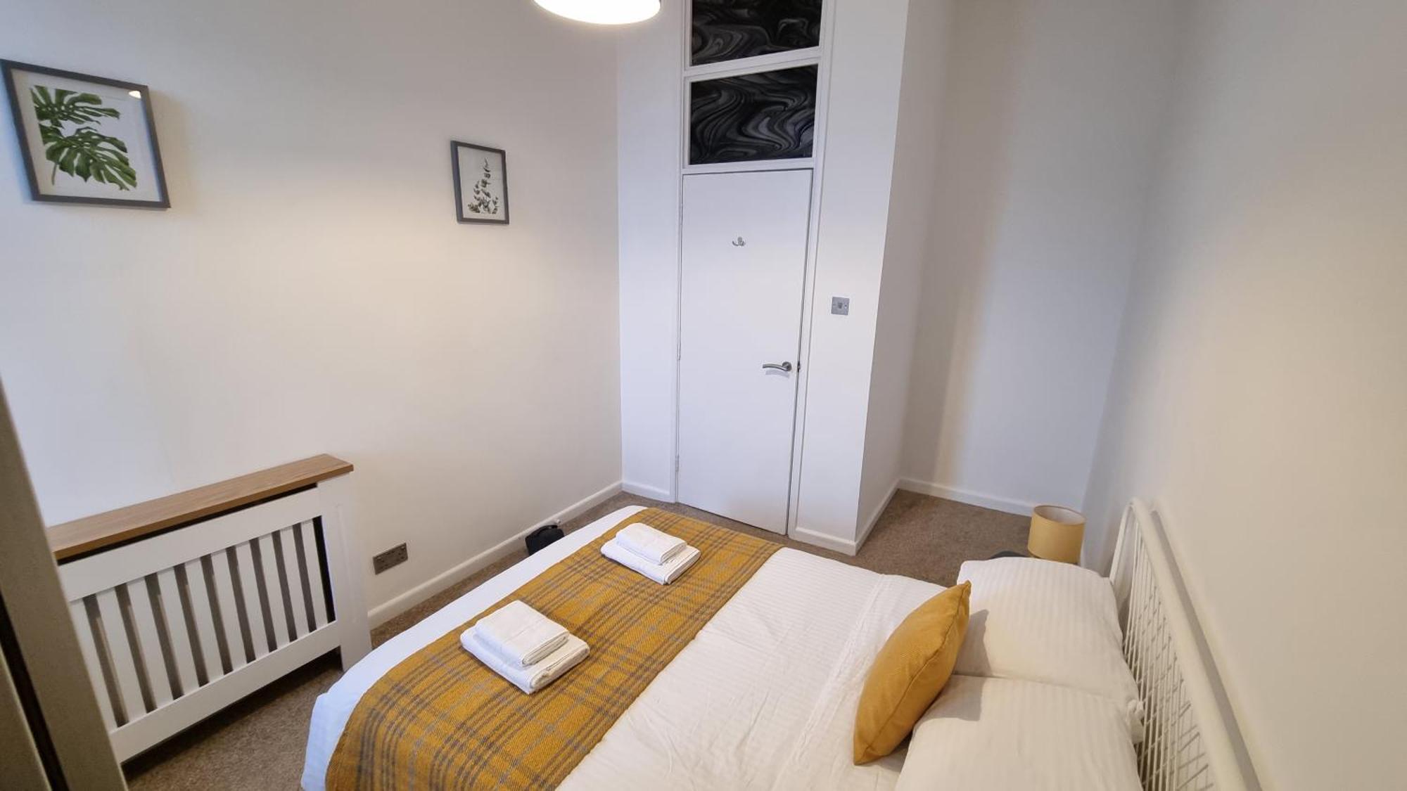 Southsea Escape - Coastal Holiday Apartment - 2 Double Bedrooms Portsmouth Exteriör bild